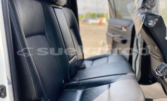 Buy Used Toyota Hiluxe Revo White Car in Bangkok in Bangkok Buy Used Toyota Hiluxe Revo White Car in Bangkok in Bangkok