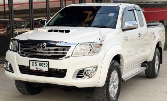 Buy Used Toyota Vigo White Car in Bangkok in Bangkok