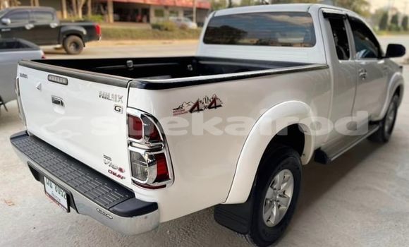 Buy Used Toyota Vigo White Car in Bangkok in Bangkok Buy Used Toyota Vigo White Car in Bangkok in Bangkok