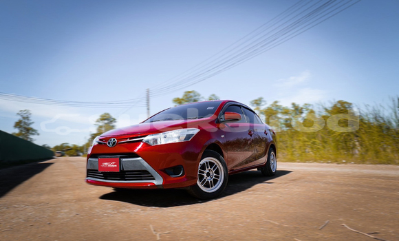 ซื้อ รถมือสอง Toyota Vios สีแดง รถยนต์ ใน %{เมือง} ใน กรุงเทพมหานคร