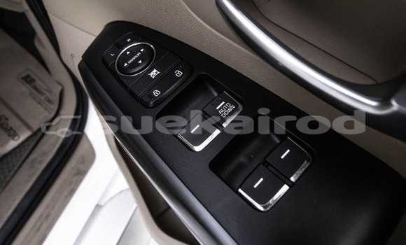 Buy Used Kia Carnival White Car in Bangkok in Bangkok Buy Used Kia Carnival White Car in Bangkok in Bangkok