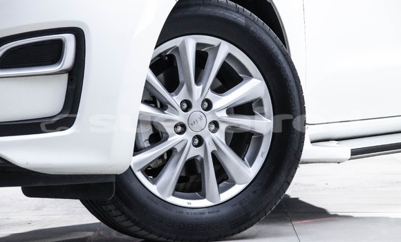 Buy Used Kia Carnival White Car in Bangkok in Bangkok Buy Used Kia Carnival White Car in Bangkok in Bangkok