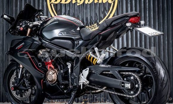 ซื้อ รถมือสอง Honda CB สีดำ จักรยานยนต์ ใน %{เมือง} ใน กรุงเทพมหานคร ซื้อ รถมือสอง Honda CB สีดำ จักรยานยนต์ ใน %{เมือง} ใน กรุงเทพมหานคร