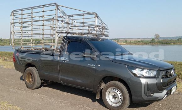 Buy Used Toyota REVO CAB Z-EDITION Blue Car in Nakhon Ratchasima in Nakhon Ratchasima