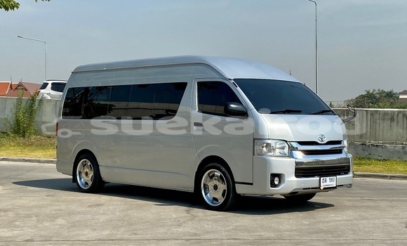 Buy Used Toyota Commuter Silver Car in Bangkok in Bangkok Buy Used Toyota Commuter Silver Car in Bangkok in Bangkok