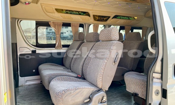 Buy Used Toyota Commuter Silver Car in Bangkok in Bangkok Buy Used Toyota Commuter Silver Car in Bangkok in Bangkok