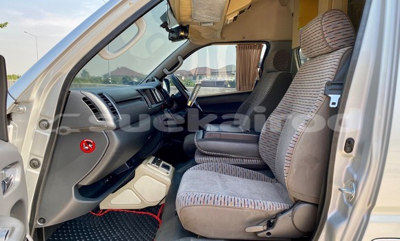 Buy Used Toyota Commuter Silver Car in Bangkok in Bangkok Buy Used Toyota Commuter Silver Car in Bangkok in Bangkok