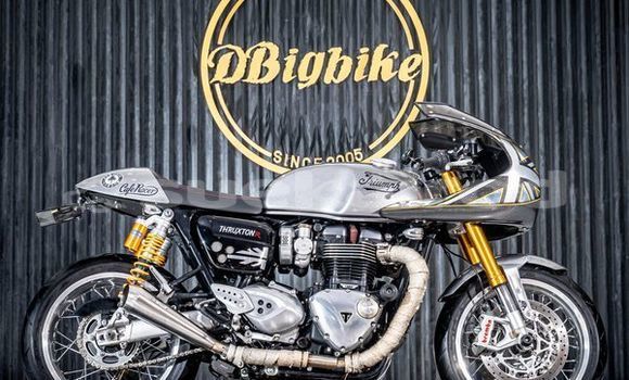 ซื้อ รถมือสอง Triumph Thruxton 900 เงิน จักรยานยนต์ ใน %{เมือง} ใน กรุงเทพมหานคร ซื้อ รถมือสอง Triumph Thruxton 900 เงิน จักรยานยนต์ ใน %{เมือง} ใน กรุงเทพมหานคร