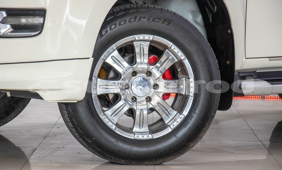 Buy Used Isuzu D-Max White Car in Bangkok in Bangkok Buy Used Isuzu D-Max White Car in Bangkok in Bangkok