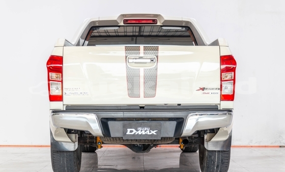 Buy Used Isuzu D-Max White Car in Bangkok in Bangkok Buy Used Isuzu D-Max White Car in Bangkok in Bangkok