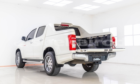 Buy Used Isuzu D-Max White Car in Bangkok in Bangkok Buy Used Isuzu D-Max White Car in Bangkok in Bangkok