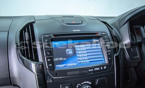 Buy Used Isuzu D-Max White Car in Bangkok in Bangkok Buy Used Isuzu D-Max White Car in Bangkok in Bangkok