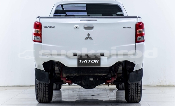 ซื้อ รถมือสอง Mitsubishi Triton ขาว รถยนต์ ใน %{เมือง} ใน กรุงเทพมหานคร ซื้อ รถมือสอง Mitsubishi Triton ขาว รถยนต์ ใน %{เมือง} ใน กรุงเทพมหานคร
