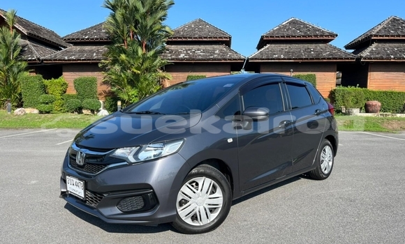 ซื้อ รถมือสอง Honda Jazz อื่น ๆ รถยนต์ ใน %{เมือง} ใน กรุงเทพมหานคร