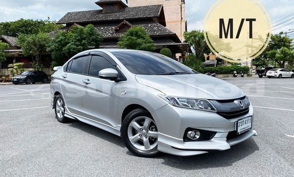 ซื้อ รถมือสอง Honda City อื่น ๆ รถยนต์ ใน %{เมือง} ใน กรุงเทพมหานคร