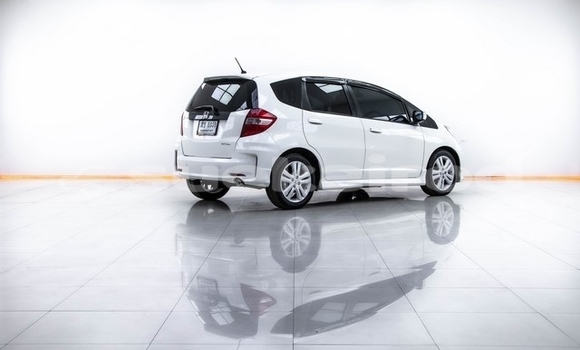 ซื้อ รถมือสอง Honda Jazz ขาว รถยนต์ ใน %{เมือง} ใน กรุงเทพมหานคร ซื้อ รถมือสอง Honda Jazz ขาว รถยนต์ ใน %{เมือง} ใน กรุงเทพมหานคร