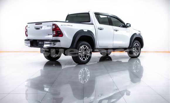 Buy Used Toyota Hiluxe Revo White Car in Bangkok in Bangkok Buy Used Toyota Hiluxe Revo White Car in Bangkok in Bangkok