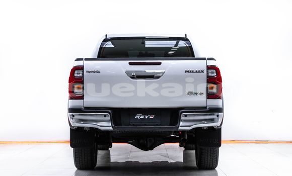 Buy Used Toyota Hiluxe Revo White Car in Bangkok in Bangkok Buy Used Toyota Hiluxe Revo White Car in Bangkok in Bangkok