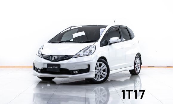Buy Used Honda Jazz White Car in Bangkok in Bangkok Buy Used Honda Jazz White Car in Bangkok in Bangkok