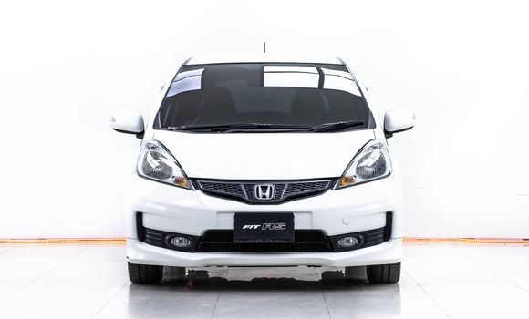 Buy Used Honda Jazz White Car in Bangkok in Bangkok Buy Used Honda Jazz White Car in Bangkok in Bangkok