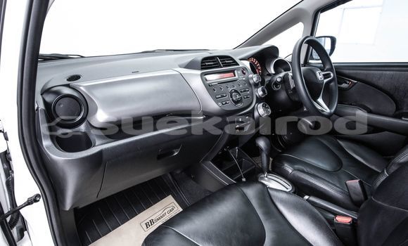 Buy Used Honda Jazz White Car in Bangkok in Bangkok Buy Used Honda Jazz White Car in Bangkok in Bangkok