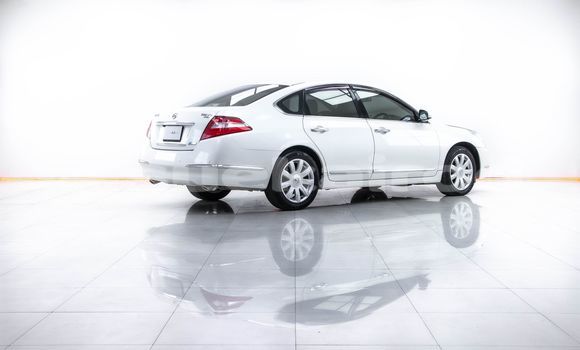 Buy Used Nissan Teana White Car in Bangkok in Bangkok Buy Used Nissan Teana White Car in Bangkok in Bangkok