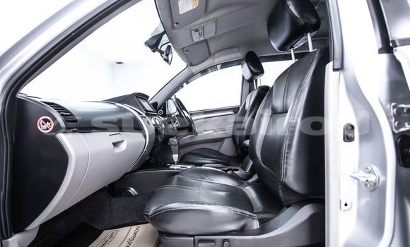 Buy Used Mitsubishi Pajero Other Car in Bangkok in Bangkok Buy Used Mitsubishi Pajero Other Car in Bangkok in Bangkok