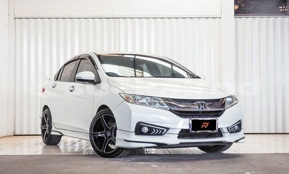 Buy Used Honda City White Car in Bangkok in Bangkok Buy Used Honda City White Car in Bangkok in Bangkok