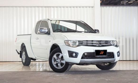 ซื้อ รถมือสอง Mitsubishi Triton ขาว รถยนต์ ใน %{เมือง} ใน กรุงเทพมหานคร