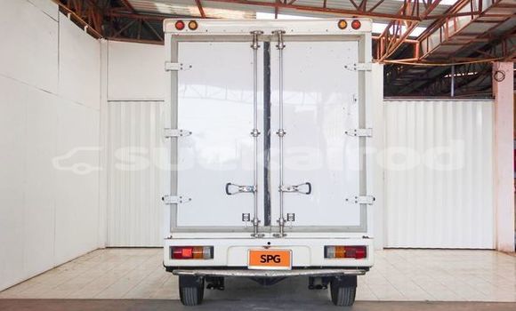 Buy Used Toyota Hiluxe Revo White Car in Bangkok in Bangkok Buy Used Toyota Hiluxe Revo White Car in Bangkok in Bangkok