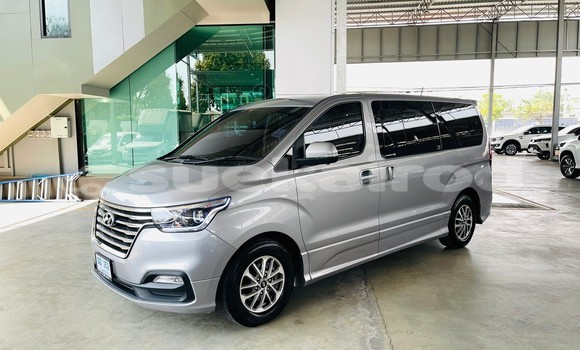ซื้อ รถมือสอง Hyundai H1 อื่น ๆ รถยนต์ ใน %{เมือง} ใน กรุงเทพมหานคร