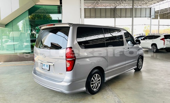 Buy Used Hyundai H1 Other Car in Bangkok in Bangkok Buy Used Hyundai H1 Other Car in Bangkok in Bangkok