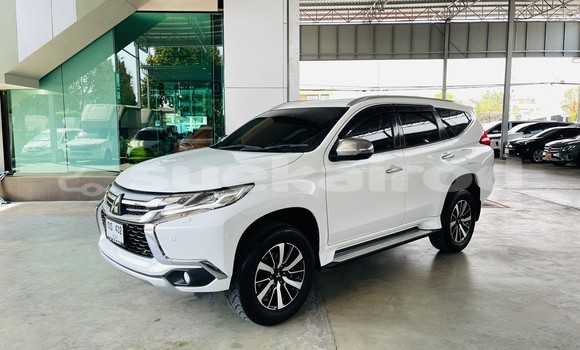 Buy Used Mitsubishi Pajero Sport White Car in Bangkok in Bangkok