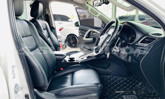 ซื้อ รถมือสอง Mitsubishi Pajero Sport ขาว รถยนต์ ใน %{เมือง} ใน กรุงเทพมหานคร ซื้อ รถมือสอง Mitsubishi Pajero Sport ขาว รถยนต์ ใน %{เมือง} ใน กรุงเทพมหานคร