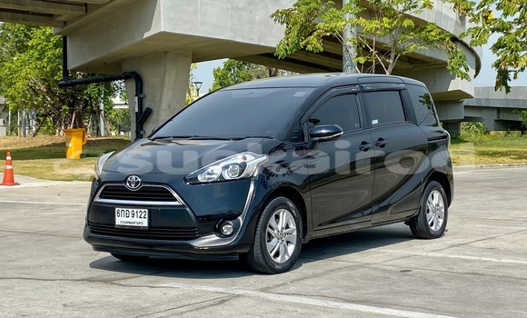 Buy Used Toyota Sienta Black Car in Bangkok in Bangkok