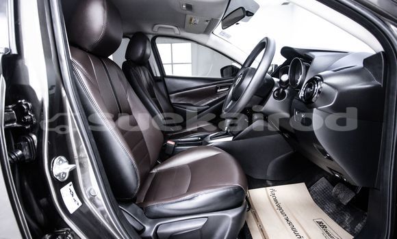 ซื้อ รถมือสอง Mazda 2 สีน้ำตาล รถยนต์ ใน %{เมือง} ใน กรุงเทพมหานคร ซื้อ รถมือสอง Mazda 2 สีน้ำตาล รถยนต์ ใน %{เมือง} ใน กรุงเทพมหานคร