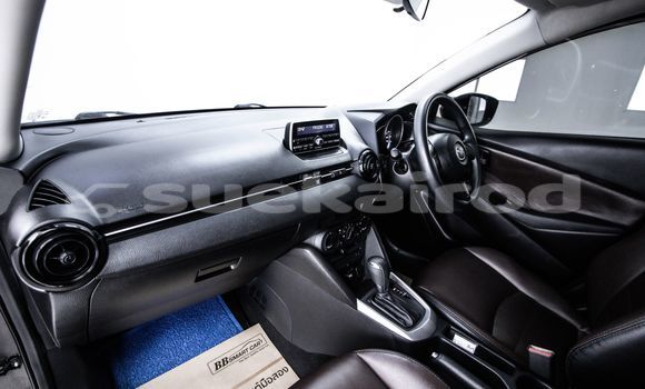ซื้อ รถมือสอง Mazda 2 สีน้ำตาล รถยนต์ ใน %{เมือง} ใน กรุงเทพมหานคร ซื้อ รถมือสอง Mazda 2 สีน้ำตาล รถยนต์ ใน %{เมือง} ใน กรุงเทพมหานคร