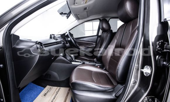 ซื้อ รถมือสอง Mazda 2 สีน้ำตาล รถยนต์ ใน %{เมือง} ใน กรุงเทพมหานคร ซื้อ รถมือสอง Mazda 2 สีน้ำตาล รถยนต์ ใน %{เมือง} ใน กรุงเทพมหานคร