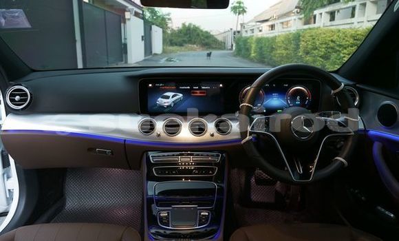 Buy Used Mercedes-Benz E-Classe White Car in Bangkok in Bangkok Buy Used Mercedes-Benz E-Classe White Car in Bangkok in Bangkok