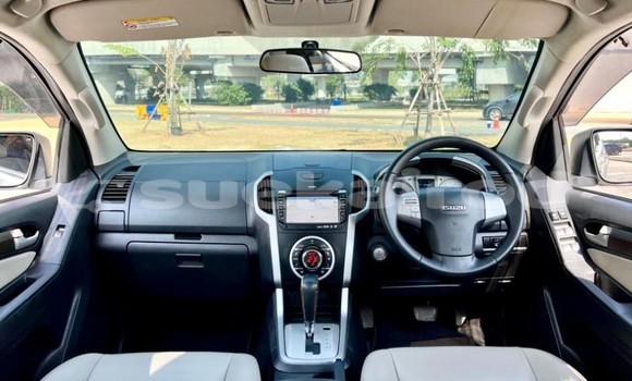 Buy Used Isuzu MU-X White Car in Bangkok in Bangkok Buy Used Isuzu MU-X White Car in Bangkok in Bangkok