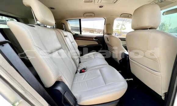 Buy Used Isuzu MU-X White Car in Bangkok in Bangkok Buy Used Isuzu MU-X White Car in Bangkok in Bangkok