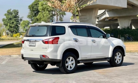 Buy Used Isuzu MU-X White Car in Bangkok in Bangkok Buy Used Isuzu MU-X White Car in Bangkok in Bangkok
