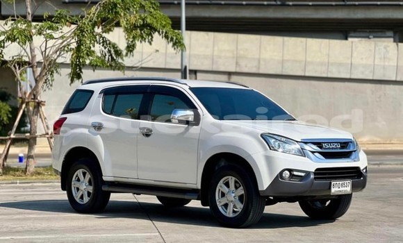 Buy Used Isuzu MU-X White Car in Bangkok in Bangkok Buy Used Isuzu MU-X White Car in Bangkok in Bangkok
