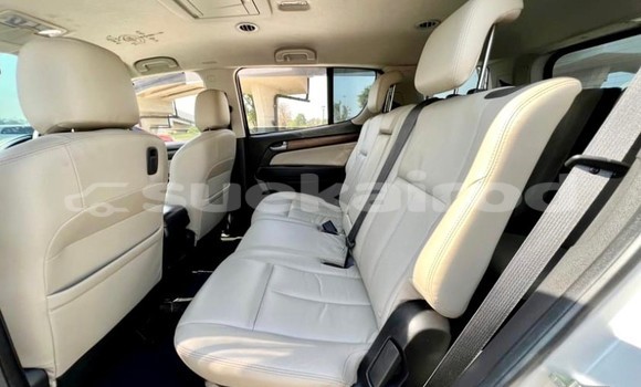 Buy Used Isuzu MU-X White Car in Bangkok in Bangkok Buy Used Isuzu MU-X White Car in Bangkok in Bangkok