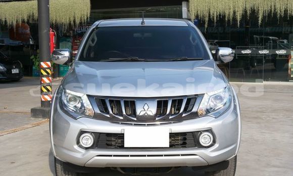ซื้อ รถมือสอง Mitsubishi Triton เงิน รถยนต์ ใน %{เมือง} ใน กรุงเทพมหานคร ซื้อ รถมือสอง Mitsubishi Triton เงิน รถยนต์ ใน %{เมือง} ใน กรุงเทพมหานคร