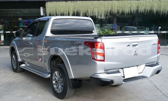 ซื้อ รถมือสอง Mitsubishi Triton เงิน รถยนต์ ใน %{เมือง} ใน กรุงเทพมหานคร ซื้อ รถมือสอง Mitsubishi Triton เงิน รถยนต์ ใน %{เมือง} ใน กรุงเทพมหานคร