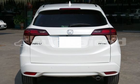 ซื้อ รถมือสอง Honda HR-V ขาว รถยนต์ ใน %{เมือง} ใน กรุงเทพมหานคร ซื้อ รถมือสอง Honda HR-V ขาว รถยนต์ ใน %{เมือง} ใน กรุงเทพมหานคร