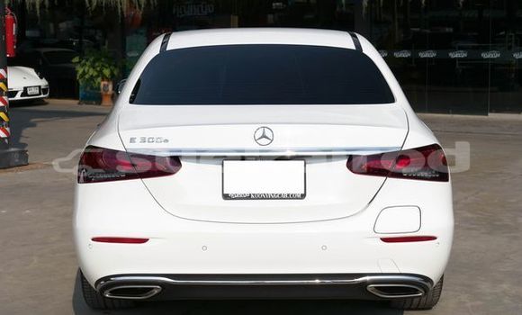 ซื้อ รถมือสอง Mercedes-Benz E-Classe ขาว รถยนต์ ใน %{เมือง} ใน กรุงเทพมหานคร ซื้อ รถมือสอง Mercedes-Benz E-Classe ขาว รถยนต์ ใน %{เมือง} ใน กรุงเทพมหานคร