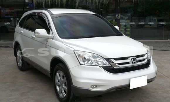 ซื้อ รถมือสอง Honda CR-V ขาว รถยนต์ ใน %{เมือง} ใน กรุงเทพมหานคร
