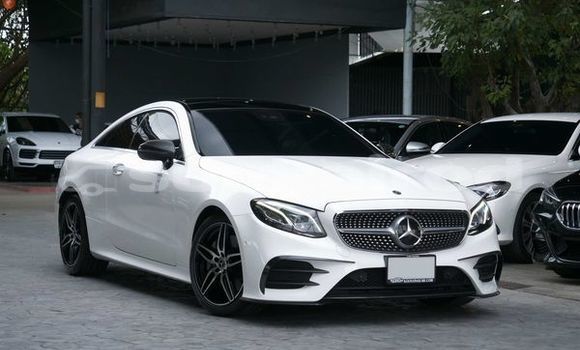 Buy Used Mercedes-Benz E-Classe White Car in Bangkok in Bangkok